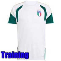 Men training